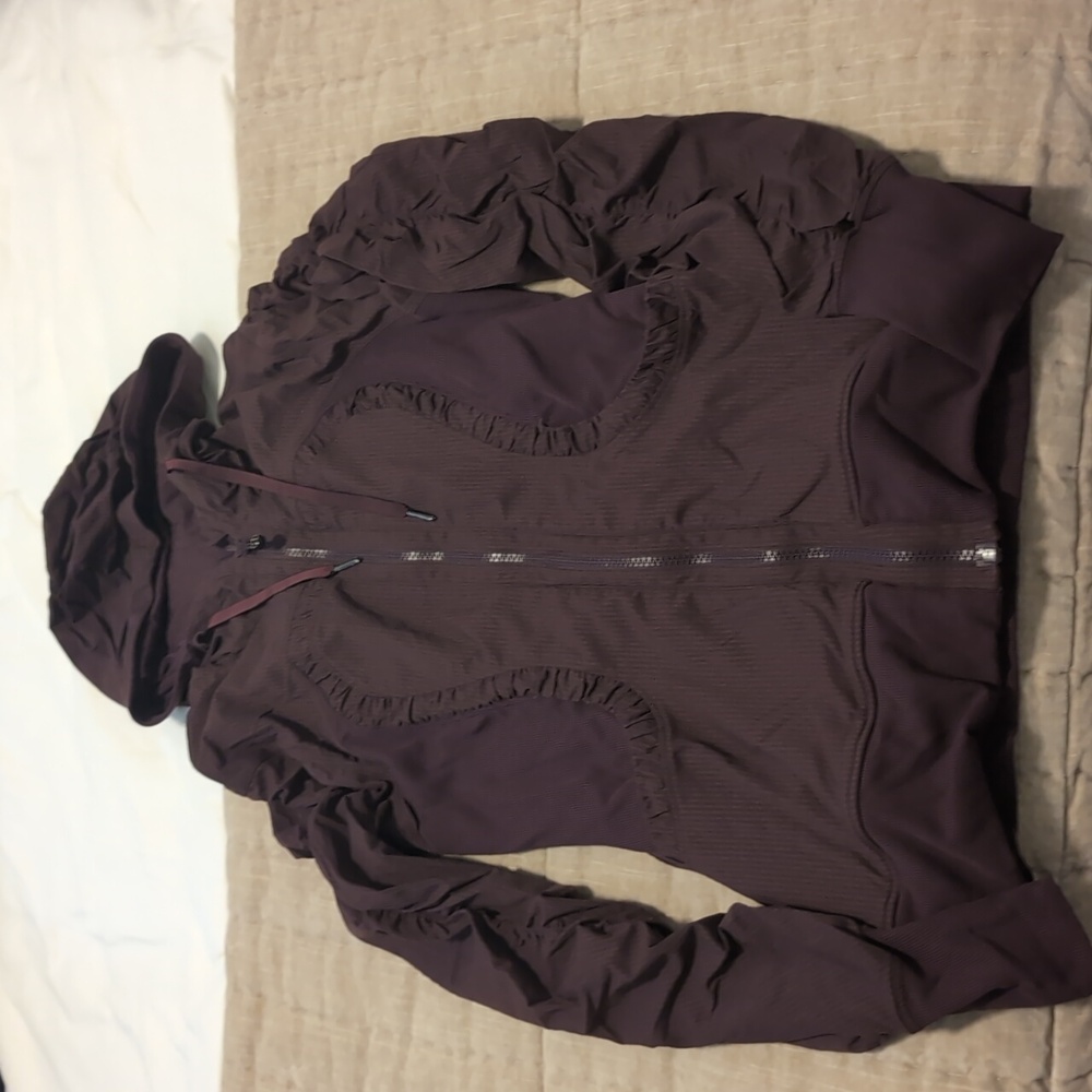 Lululemon reversible jacket size 6